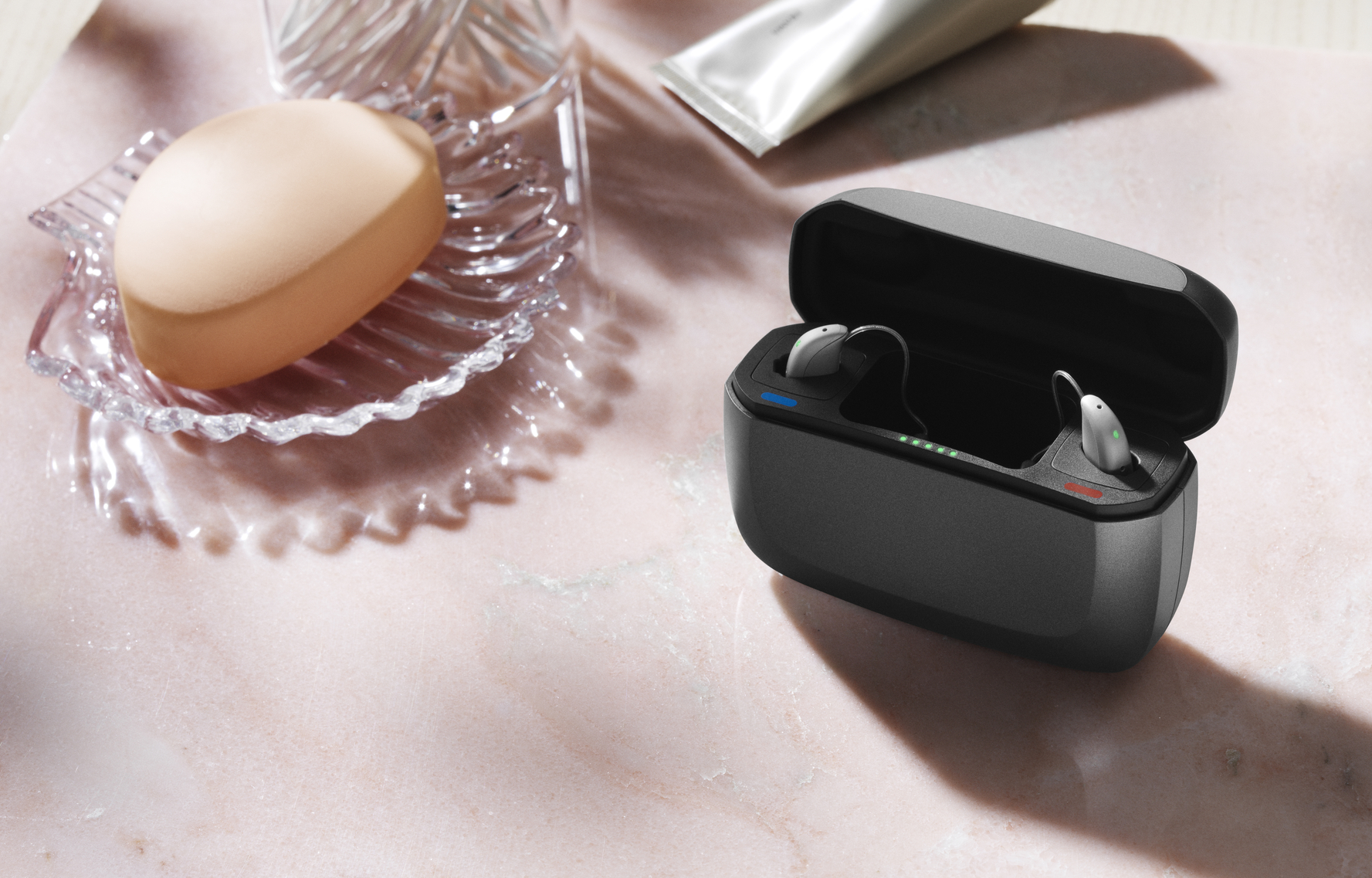 Vores nyeste høreapparat med den mest naturlige lydkvalitet til lindring af tinnitus – ReSound ONE